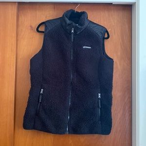 Columbia Teddy Vest Size: L Color: Black
